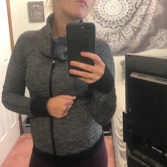 Lululemon Zip Up - Picture 4 of 4
